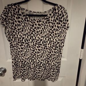 Maurices Black and White Animal Print Short Sleeve Top